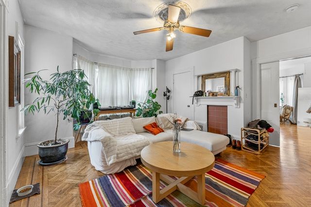 9 Dartmouth St, Somerville, MA 02145