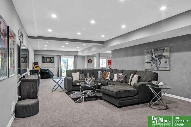 19302 G Street, Omaha, NE 68135