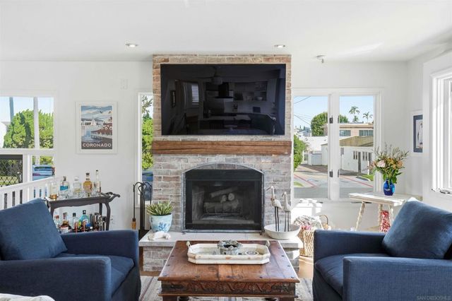 1210 7th Street, Coronado, CA 92118