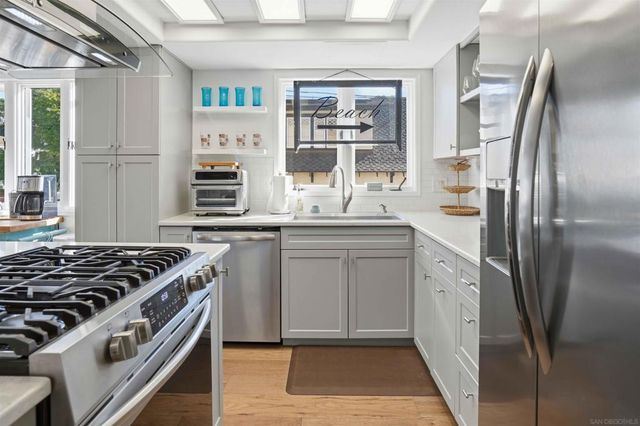 1210 7th Street, Coronado, CA 92118