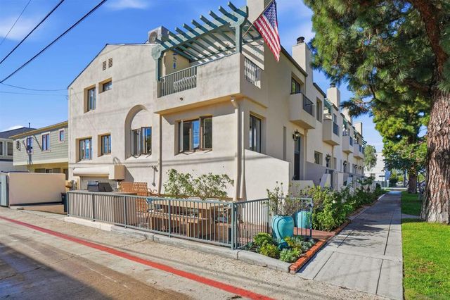 1210 7th Street, Coronado, CA 92118