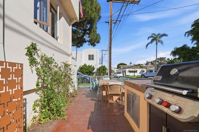 1210 7th Street, Coronado, CA 92118