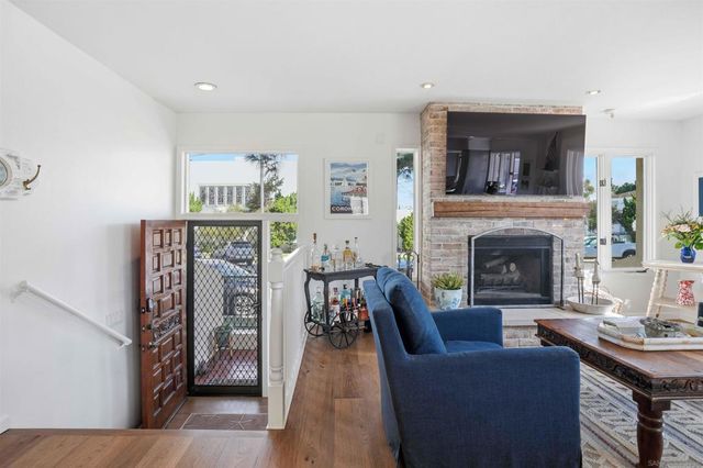 1210 7th Street, Coronado, CA 92118