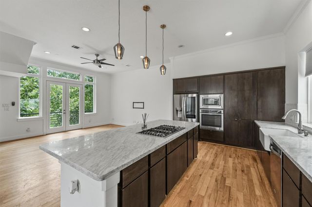 3205 Baron Street, Houston, TX 77020