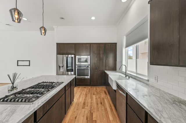 3205 Baron Street, Houston, TX 77020