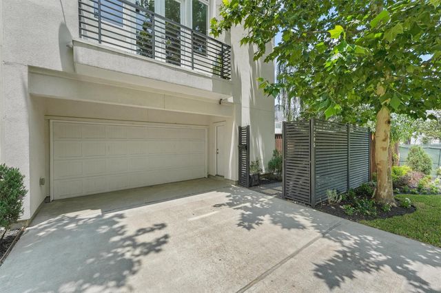 3205 Baron Street, Houston, TX 77020