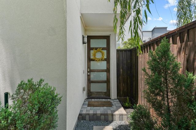 3205 Baron Street, Houston, TX 77020