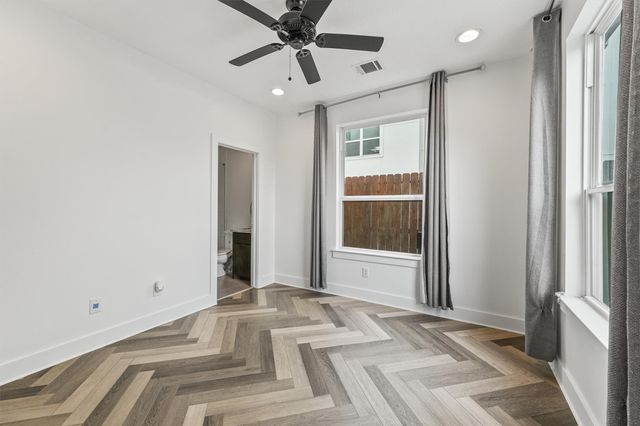 3205 Baron Street, Houston, TX 77020