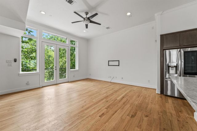 3205 Baron Street, Houston, TX 77020