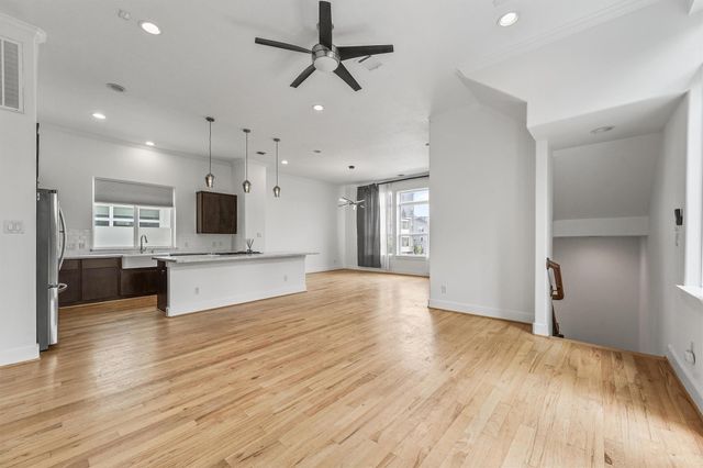 3205 Baron Street, Houston, TX 77020