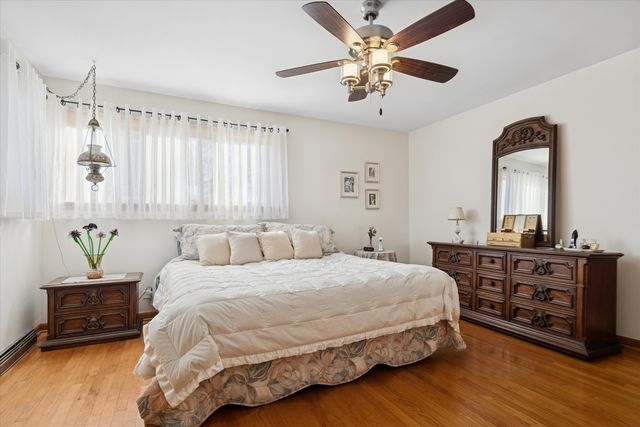 1603 Ashton Court, Wheaton, IL 60187