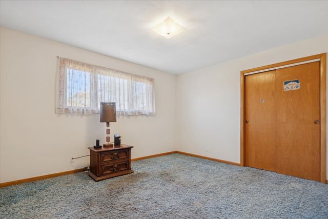 1603 Ashton Court, Wheaton, IL 60187