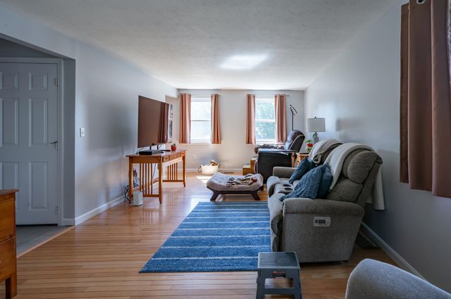 20 Cobble Hill Road, Nashua, NH 03062