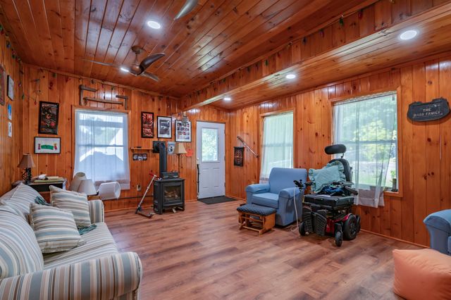 20 Cobble Hill Road, Nashua, NH 03062