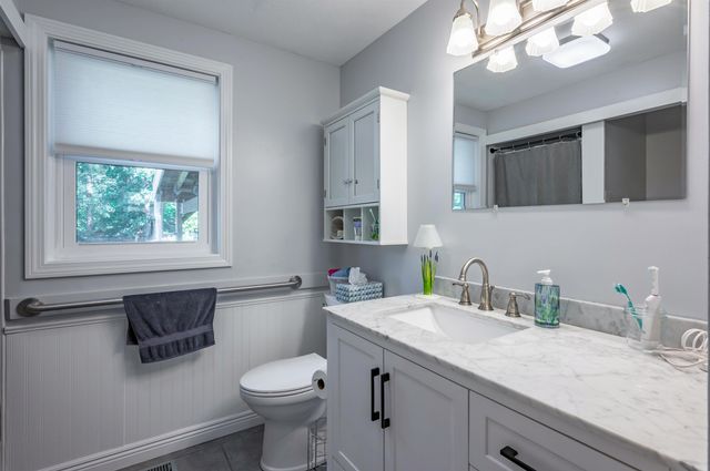 20 Cobble Hill Road, Nashua, NH 03062