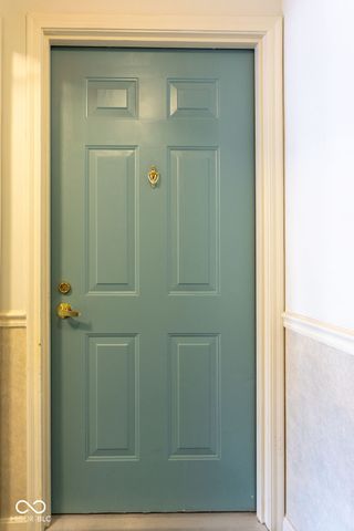 8910 Hunters Creek Drive 205, Indianapolis, IN 46227