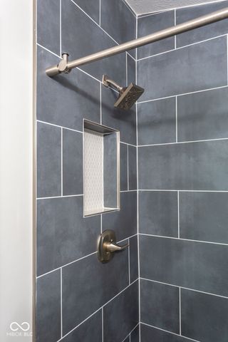 8910 Hunters Creek Drive 205, Indianapolis, IN 46227