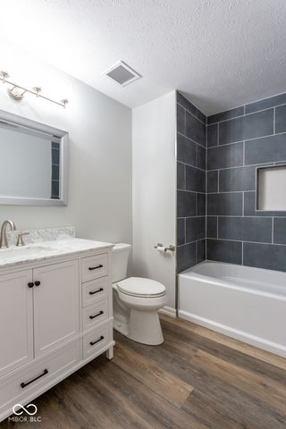 8910 Hunters Creek Drive 205, Indianapolis, IN 46227