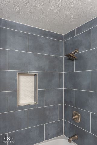 8910 Hunters Creek Drive 205, Indianapolis, IN 46227