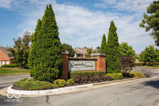 8910 Hunters Creek Drive 205, Indianapolis, IN 46227