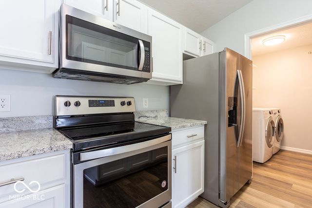 8910 Hunters Creek Drive 205, Indianapolis, IN 46227