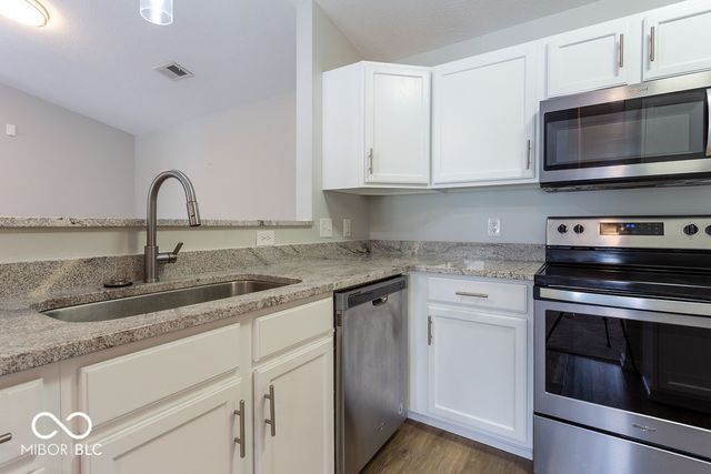 8910 Hunters Creek Drive 205, Indianapolis, IN 46227