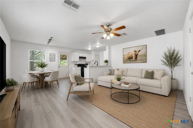 8710 Davis Oaks Trail, Austin, TX 78748