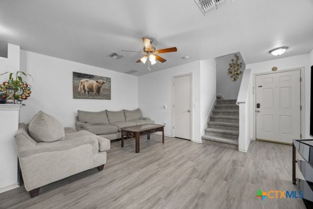 8710 Davis Oaks Trail, Austin, TX 78748