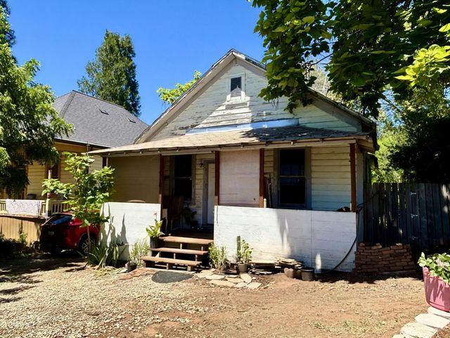 218 Depot St, Grass Valley, CA 95945