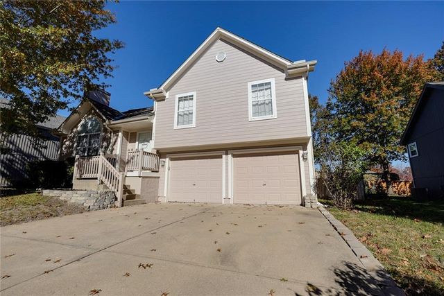 604 SW Nelson Drive, Grain Valley, MO 64029
