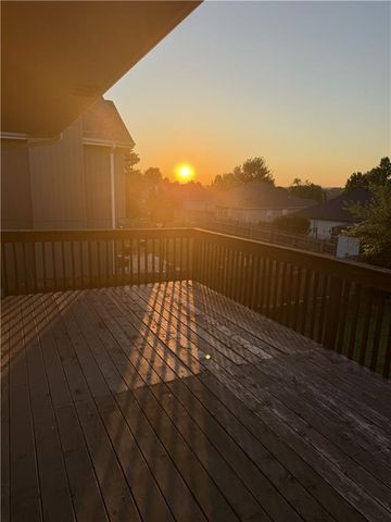 604 SW Nelson Drive, Grain Valley, MO 64029