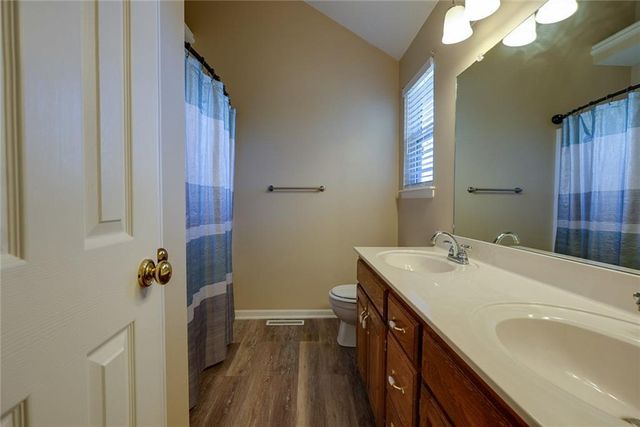 604 SW Nelson Drive, Grain Valley, MO 64029