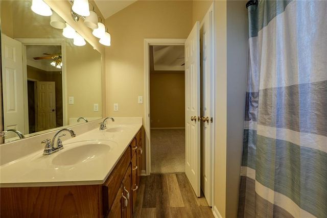 604 SW Nelson Drive, Grain Valley, MO 64029