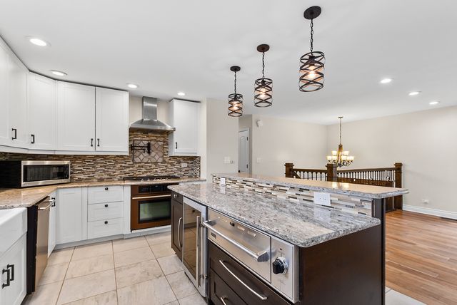 17760 Arlington Drive, Country Club Hills, IL 60478