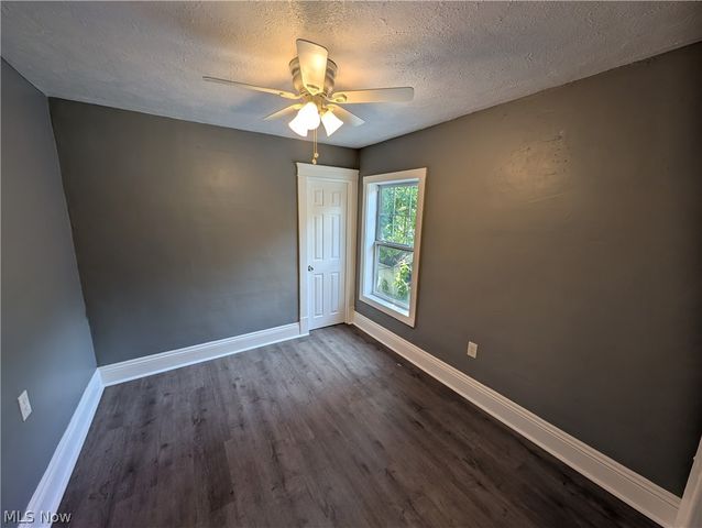 807 Woodland Avenue, Elyria, OH 44035