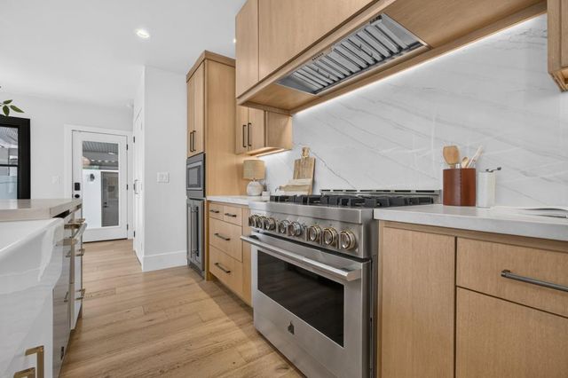 901 Sonoma Way, Sacramento, CA 95819