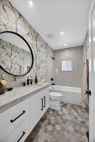 901 Sonoma Way, Sacramento, CA 95819