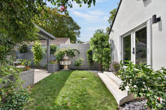 901 Sonoma Way, Sacramento, CA 95819