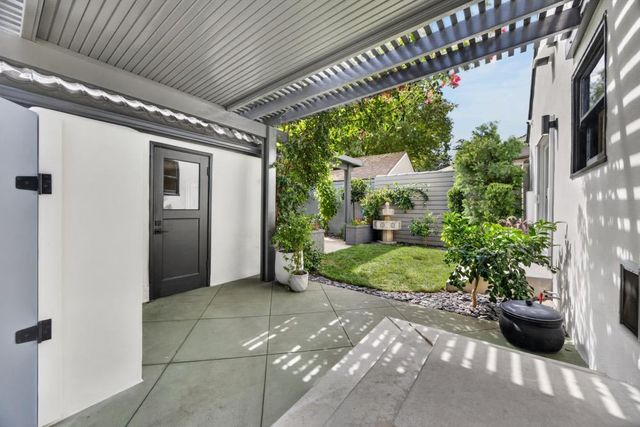 901 Sonoma Way, Sacramento, CA 95819