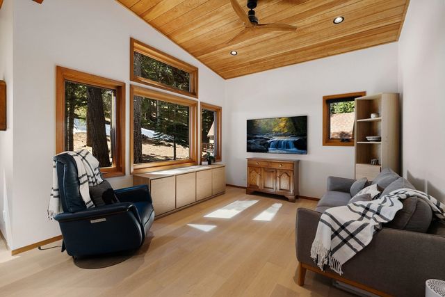 14075 Herringbone Way, Truckee, CA 96161