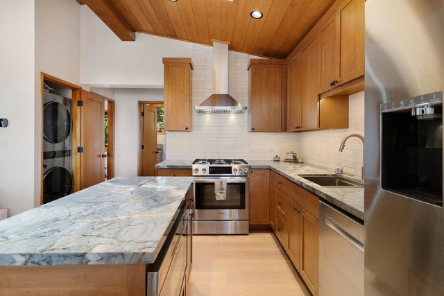 14075 Herringbone Way, Truckee, CA 96161