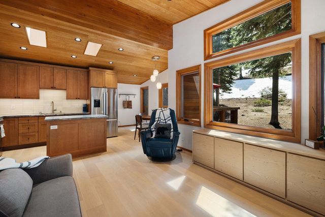 14075 Herringbone Way, Truckee, CA 96161