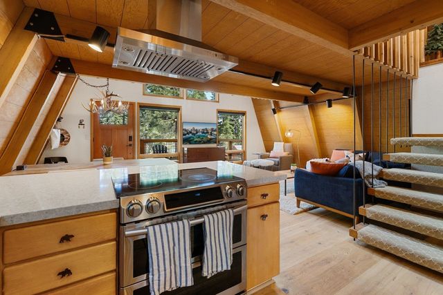 14075 Herringbone Way, Truckee, CA 96161