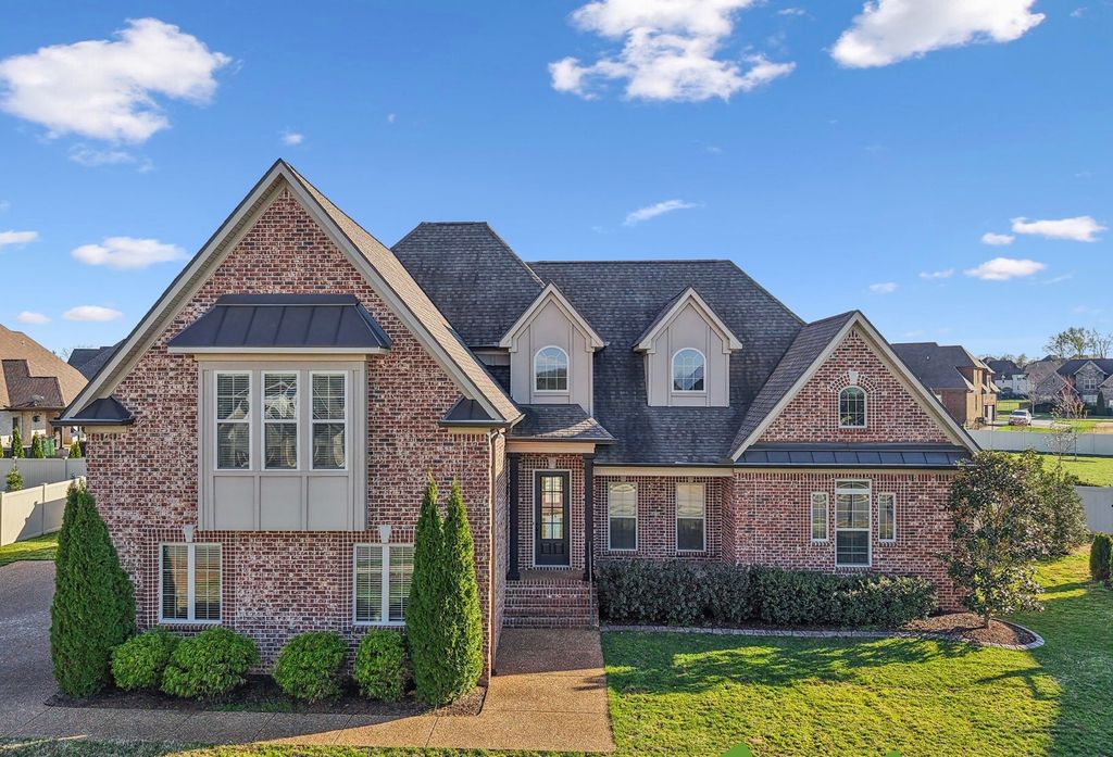 832 Brook Trl, Lebanon, TN 37087