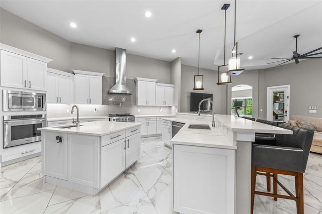 1 STONE GATE S, Longwood, FL 32779