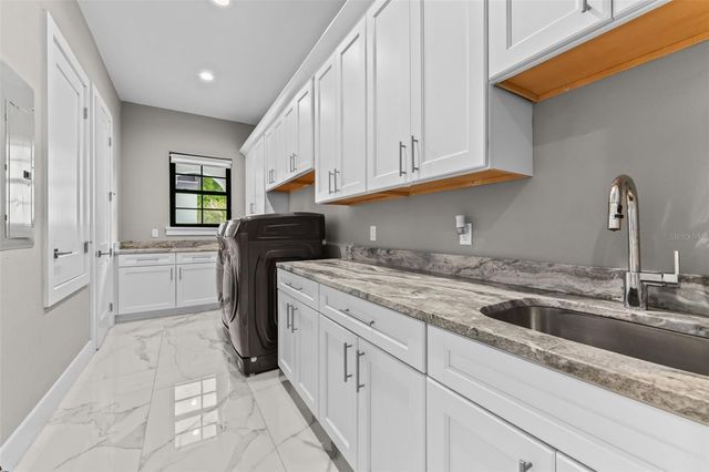 1 STONE GATE S, Longwood, FL 32779