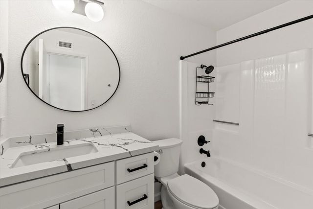 52438 Avenida Diaz, La Quinta, CA 92253