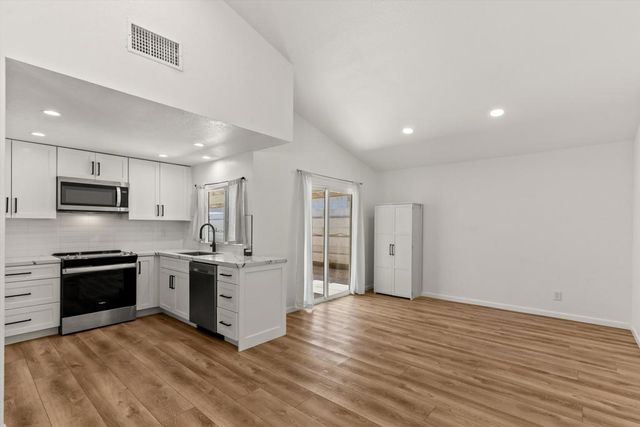 52438 Avenida Diaz, La Quinta, CA 92253