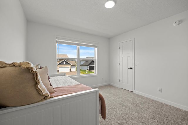 8861 Donax Row, Woodbury, MN 55129