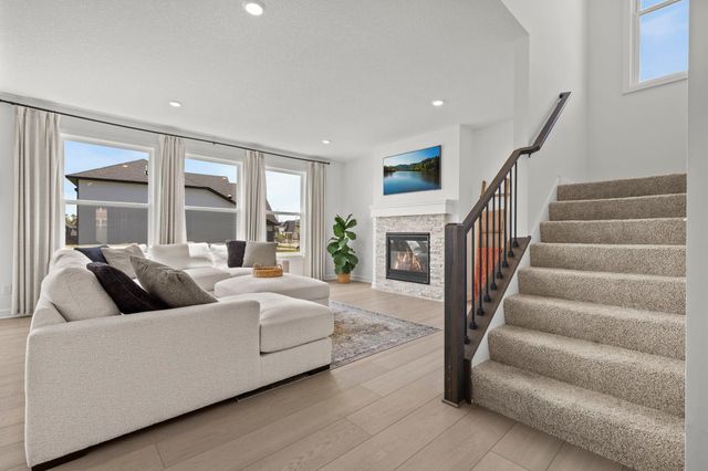 8861 Donax Row, Woodbury, MN 55129